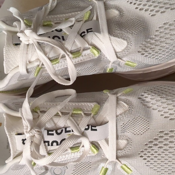 On cloud eclipse.  Women's 8.5 - Picture 7 of 8